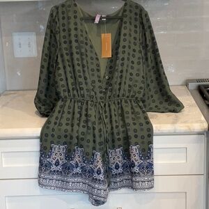 Francesca’s New with Tags Romper